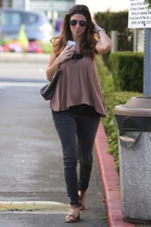 Jamie-Lynn Sigler feet photo thumbnail