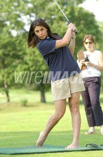 Jamie-Lynn Sigler feet photo thumbnail