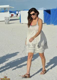 Jamie-Lynn Sigler feet photo thumbnail