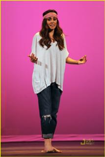 Jamie-Lynn Sigler feet photo thumbnail