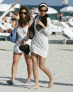 Jamie-Lynn Sigler feet photo thumbnail
