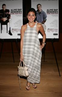 Jamie-Lynn Sigler feet photo thumbnail