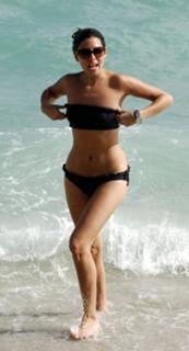 Jamie-Lynn Sigler feet photo thumbnail