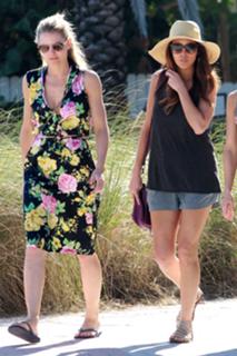Jamie-Lynn Sigler feet photo thumbnail