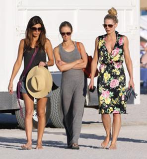 Jamie-Lynn Sigler feet photo thumbnail