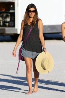 Jamie-Lynn Sigler feet photo thumbnail