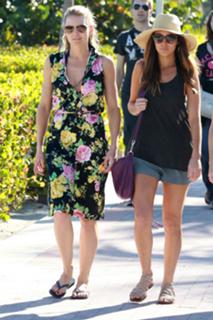 Jamie-Lynn Sigler feet photo thumbnail