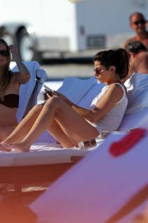 Jamie-Lynn Sigler feet photo thumbnail