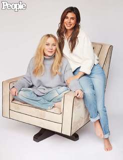 Jamie-Lynn Sigler feet photo thumbnail