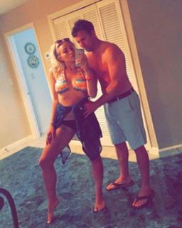 Jamie Lynn Spears feet photo thumbnail