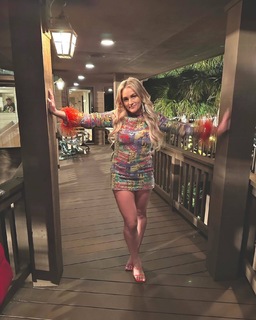 Jamie Lynn Spears feet photo thumbnail