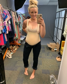 Jamie Lynn Spears feet photo thumbnail