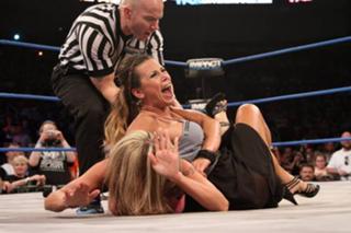 Jamie Szantyr feet photo thumbnail