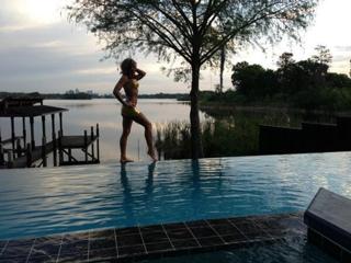 Jamie Szantyr feet photo thumbnail