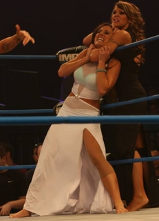 Jamie Szantyr feet photo thumbnail