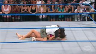 Jamie Szantyr feet photo thumbnail