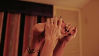 Jamie Szantyr feet photo thumbnail