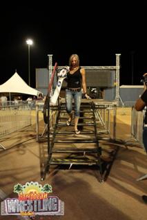 Jamie Szantyr feet photo thumbnail