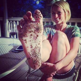 Jamie Yuccas feet photo 2