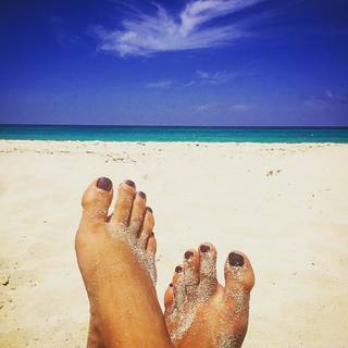 Jamie Yuccas feet photo 5