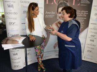 Jana Ina feet photo thumbnail