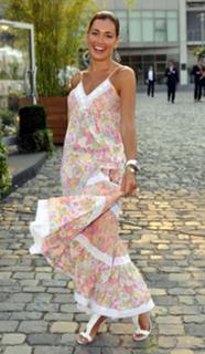 Jana Ina feet photo thumbnail