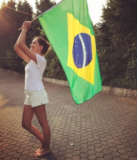 Jana Ina feet photo thumbnail