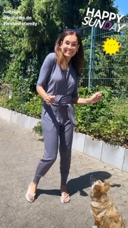 Jana Ina feet photo thumbnail