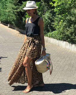 Jana Ina feet photo thumbnail