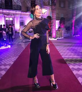 Jana Ina feet photo thumbnail