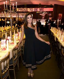 Jana Ina feet photo thumbnail