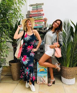 Jana Ina feet photo thumbnail