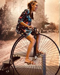 Jana Ina feet photo thumbnail