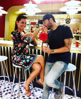 Jana Ina feet photo thumbnail