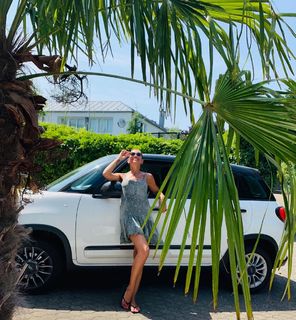 Jana Ina feet photo thumbnail