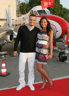 Jana Ina feet photo thumbnail