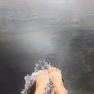 Jana Kramer feet photo thumbnail