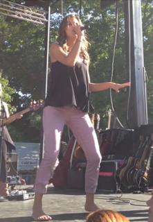 Jana Kramer feet photo thumbnail