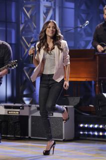 Jana Kramer feet photo thumbnail