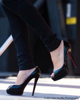 Jana Kramer feet photo thumbnail