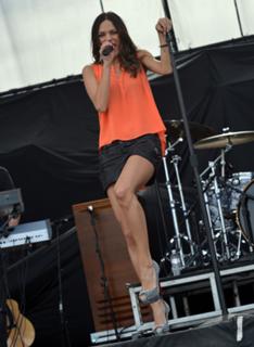 Jana Kramer feet photo thumbnail