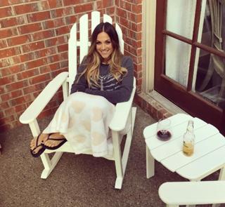 Jana Kramer feet photo thumbnail