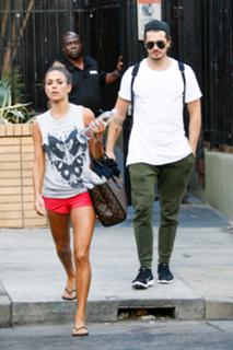 Jana Kramer feet photo thumbnail