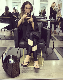 Jana Kramer feet photo thumbnail