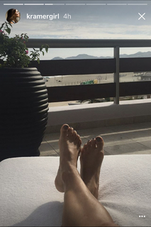 Jana Kramer feet photo thumbnail