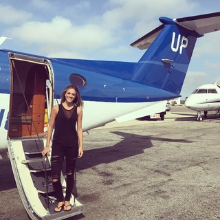 Jana Kramer feet photo thumbnail