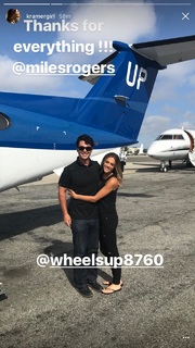 Jana Kramer feet photo thumbnail