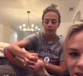 Jana Kramer feet photo thumbnail