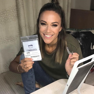 Jana Kramer feet photo thumbnail