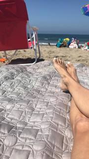 Jana Kramer feet photo thumbnail